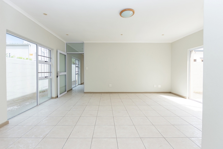 4 Bedroom Property for Sale in Middedorp Western Cape